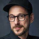Dominic Arpin als Self - Host