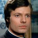 Jacques Monseau als Father Alvin Sorel