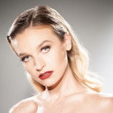 Sarah Moliski als Mia