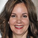 Margaret Colin als Evelyn