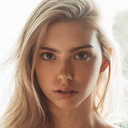 Raelynn Harper als Vanessa