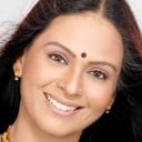 Aishwarya Narkar als Madhukar's mother