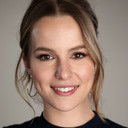 Bridgit Mendler als Olivia
