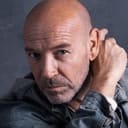 Ariel Casas als Vecino