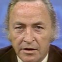 Roger Grimsby als Commentator