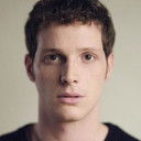 Alessandro Piavani als Upper Crust Stiff