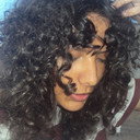 Eduarda Isabelly als Narradora