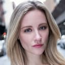 Katie Morrison als Kate Graham