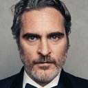 Joaquin Phoenix als Lewis McBride