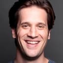 Matt Cordova als Bart