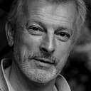 David Acton als Charles Edward Montague