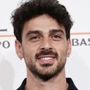 Michele Morrone als Massimo Torricelli