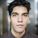 Hamza Baissa als Young Fremen Patrol