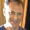 Jonathan Geffner als Detective Van Trillo