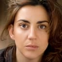 Oti Manzano als Mother