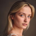 Sophie McGibbon als Rachel