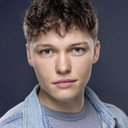Elliott Wortley als Josh