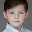 Pearse Kearney als Henry Jr. / Tiny Tim