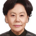백수련 als Government lady