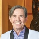 John Paul Young als Mr. Hickey