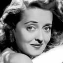 Bette Davis als Aunt Elizabeth