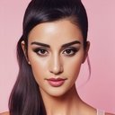 Aylin Baykal als Nurse Gallagher