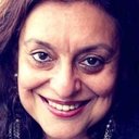 Sohaila Kapur als Justice Aruna Goel