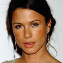 Rhona Mitra als Sebastian's Neighbor