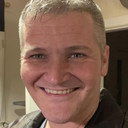 Lee Sheader als Dad / Past Dad