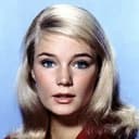 Yvette Mimieux als Betty Barry