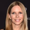 Lauralee Bell als Daphne Dumas