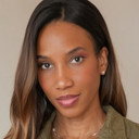 Emunah La-Paz als Narrator and interviewer