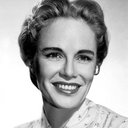 Jocelyn Brando als Barbara Bennett