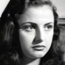 Σμαρούλα Γιούλη als Lola Nazou