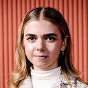 Matilda Lawler als Ruby