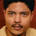 Marco Mendonça als Renato