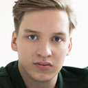 George Ezra als Self