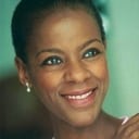 Josette Simon als Dr Ramphele