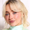 Sabrina Carpenter als Self