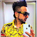 Jazzy B als Himself - song 'Chug de punjabi'