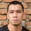 Samuel Rizal als Atmo