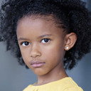 Estella Kahiha als Annie