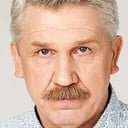 Сергей Баталов als Leonov's father
