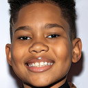 Ja'Siah Young als Dion Warren