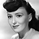 Yvonne Owen als Helen
