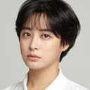 박희본 als Female cop at police station
