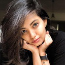 Disha Madan als Simi Naveen