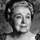 Ann Shoemaker als Matron