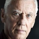 Paul Hüttel als Prime Minister Buhl (voice)