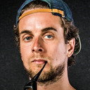 Arthur Comeau als Self - Host